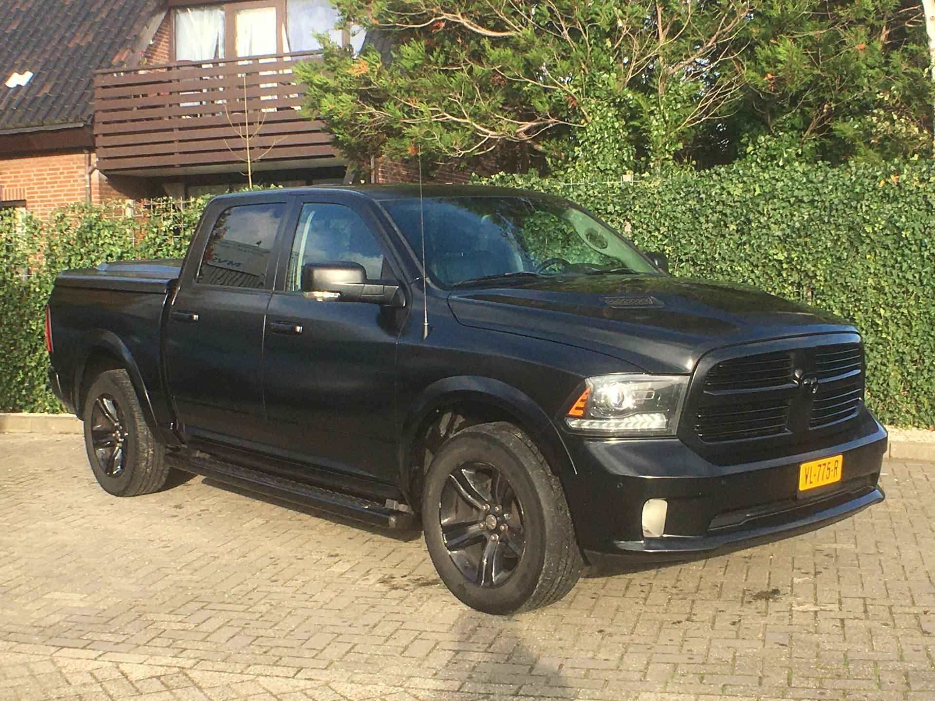 dodge ram 5 7
